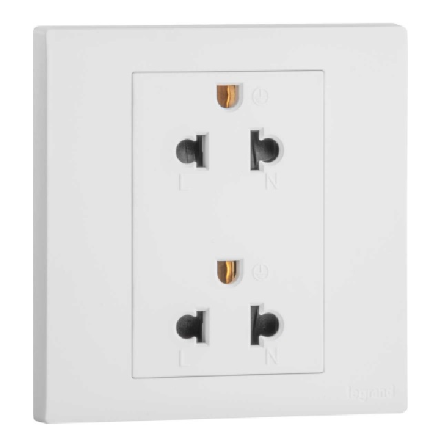 Ổ cắm đôi ba chấu 16A Legrand Obria MEC31049WH
